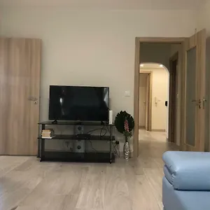  Apartamento Ferreirinha