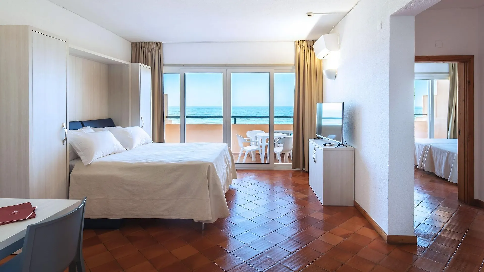 Dom Pedro Lagos Aparthotel